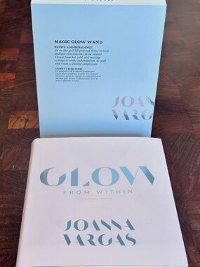 ✨ Joanna Vargas Magic Glow Wand + Glow From Within Book Bundle ✨